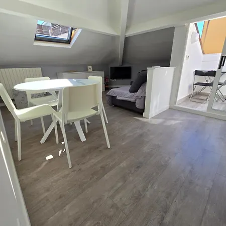 La Mansarda Del Corso Διαμέρισμα